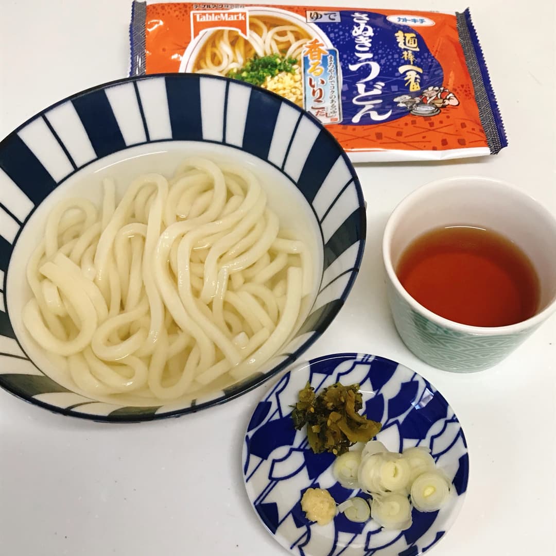いりこだしのきいた釜揚げうどんの完成写真