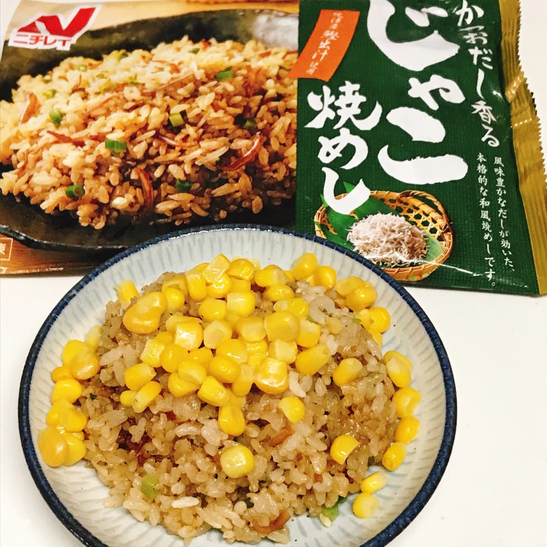 バタースイートコーンじゃこ焼めしの完成写真