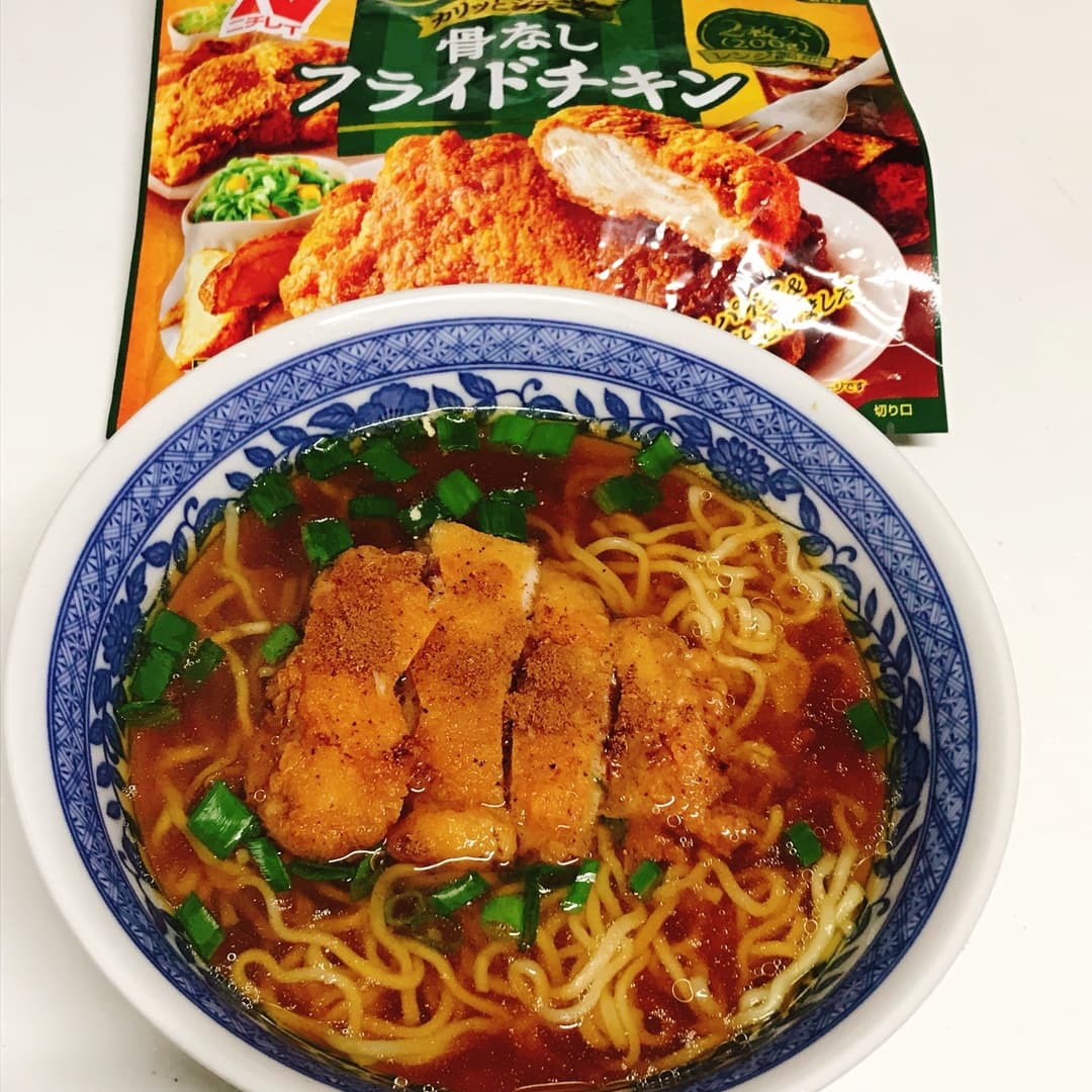 フライドチキンのパーコー麺風の完成写真