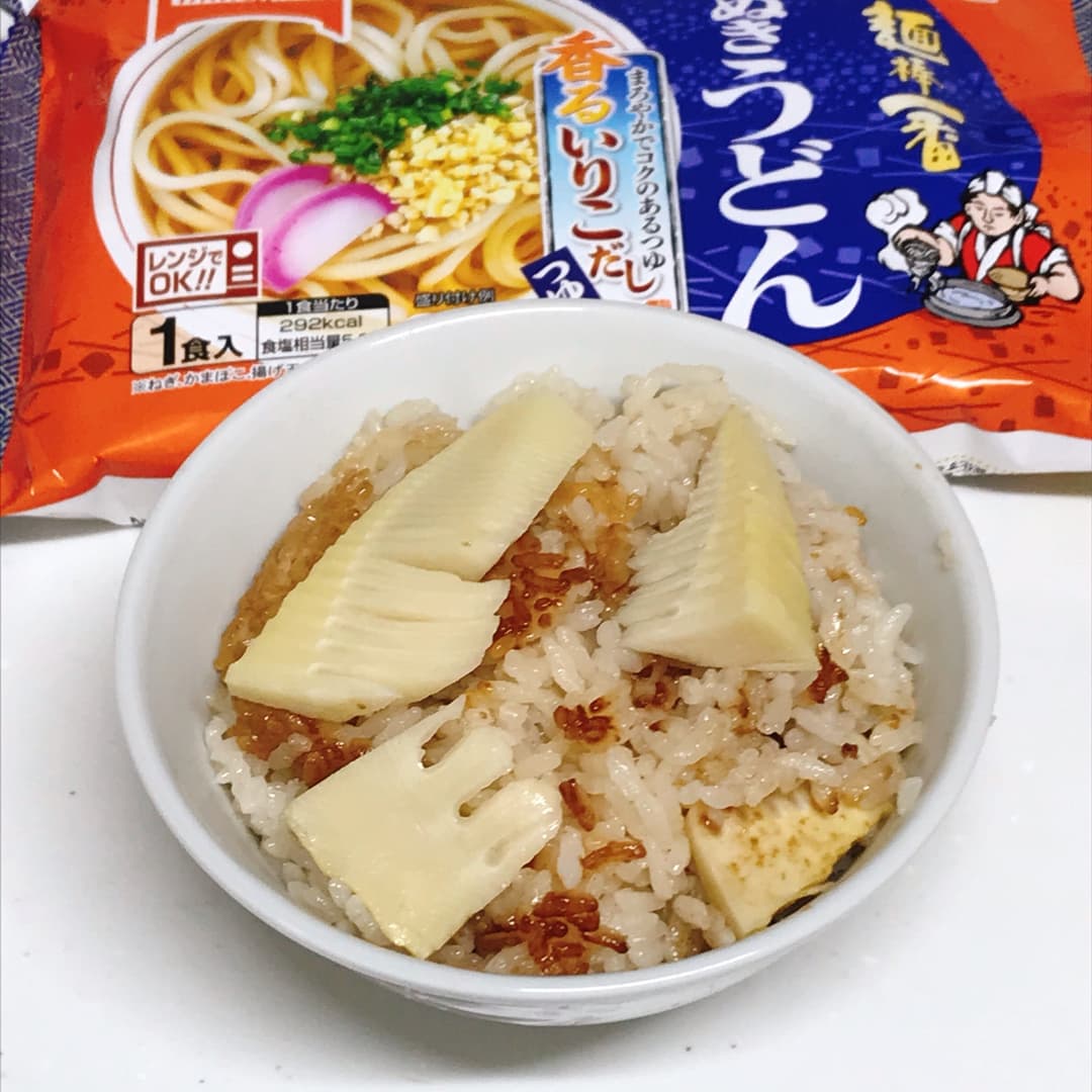 いりこだしで炊いたたけのこご飯の完成写真