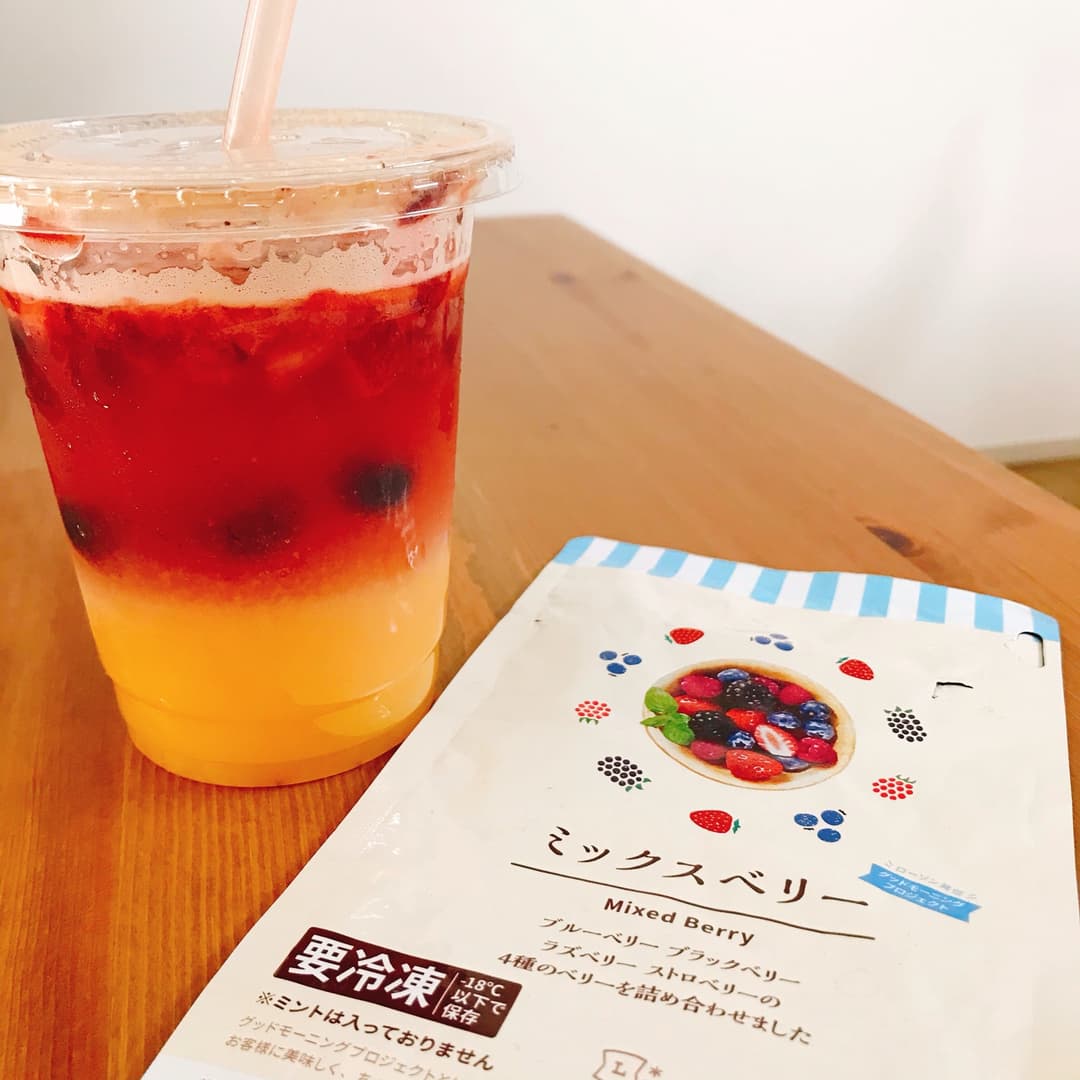 ベリーマンゴーカルピスソーダの完成写真