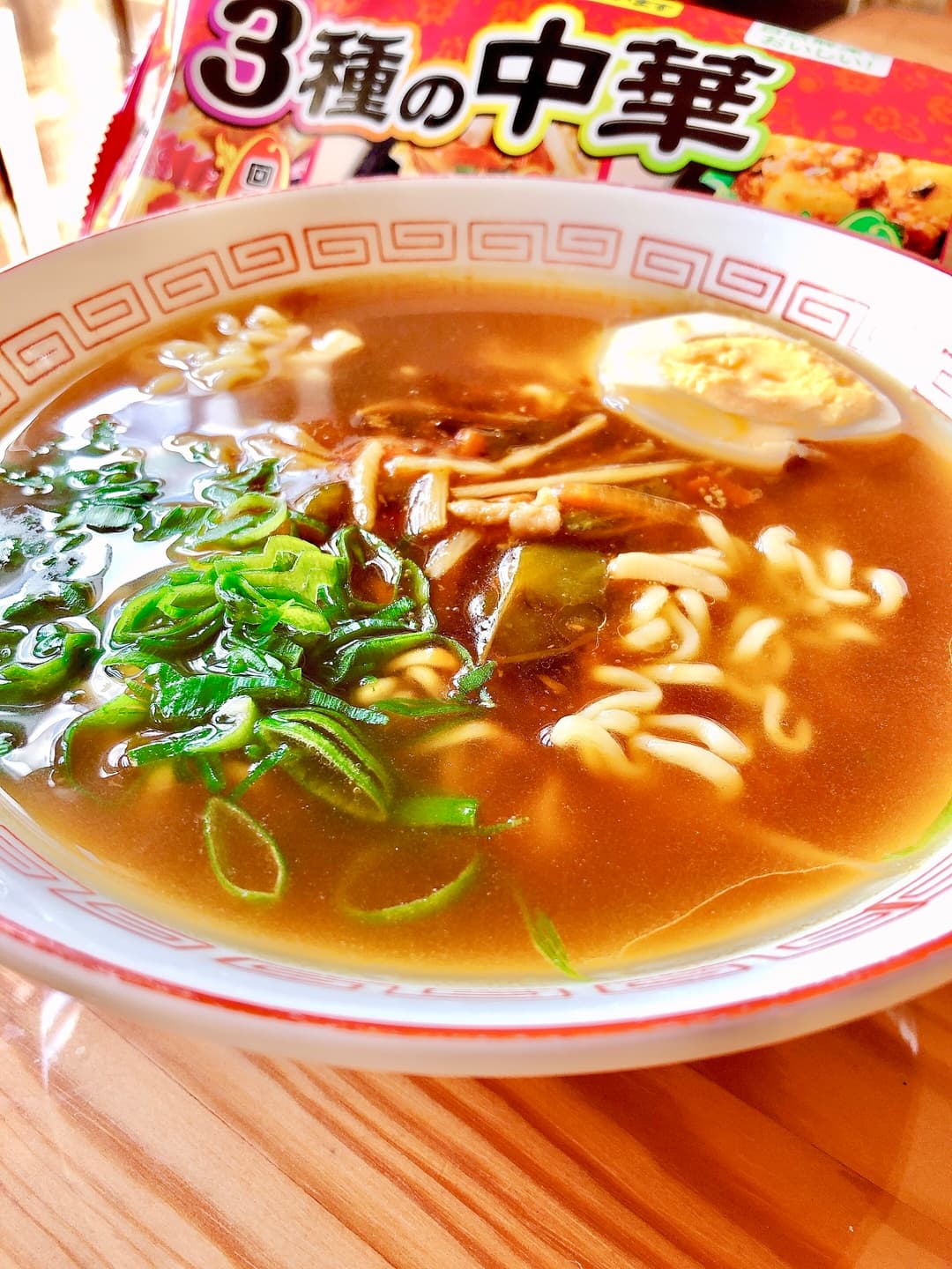 青椒肉絲のあんかけラーメンの完成写真