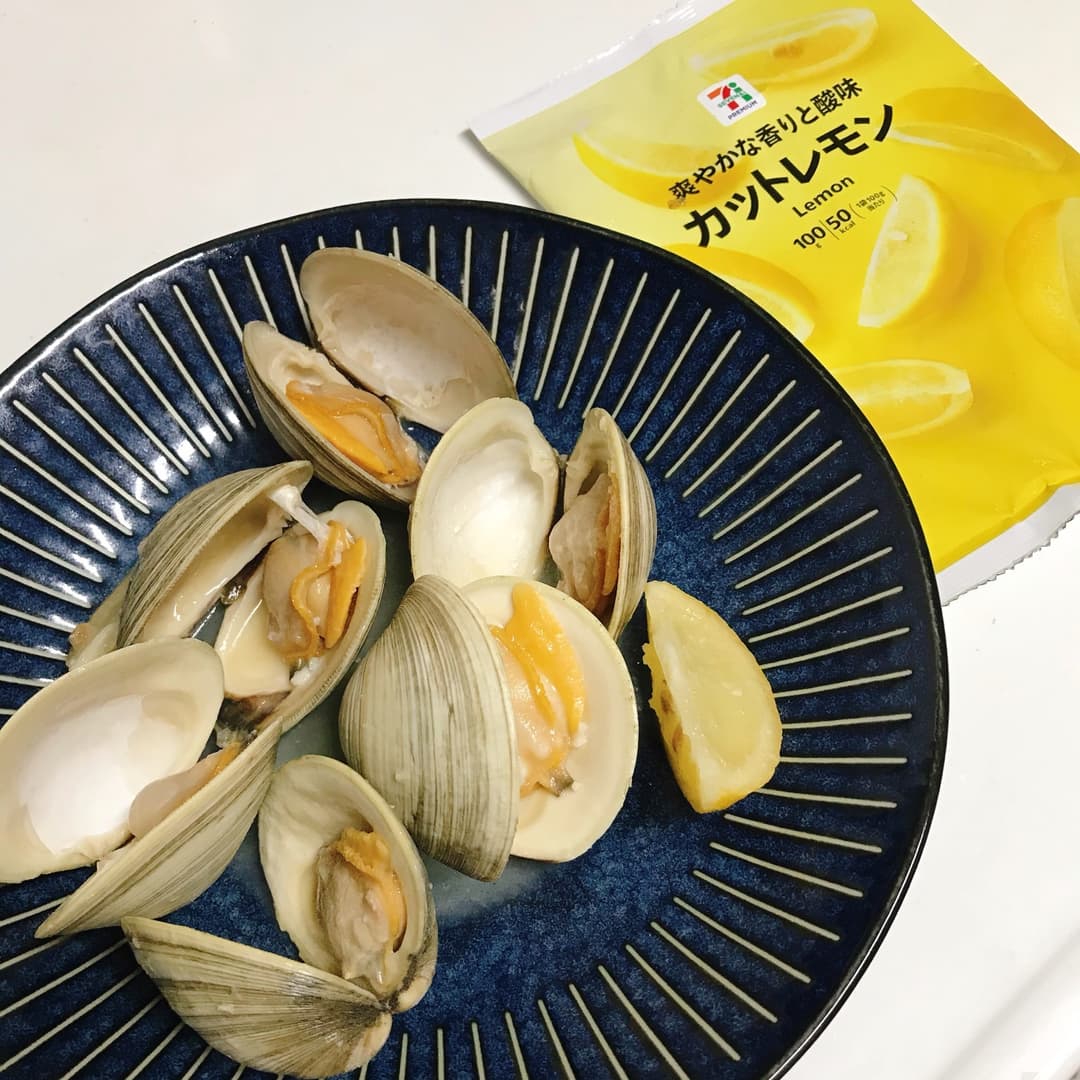 白ハマグリのレモン酒蒸しの完成写真