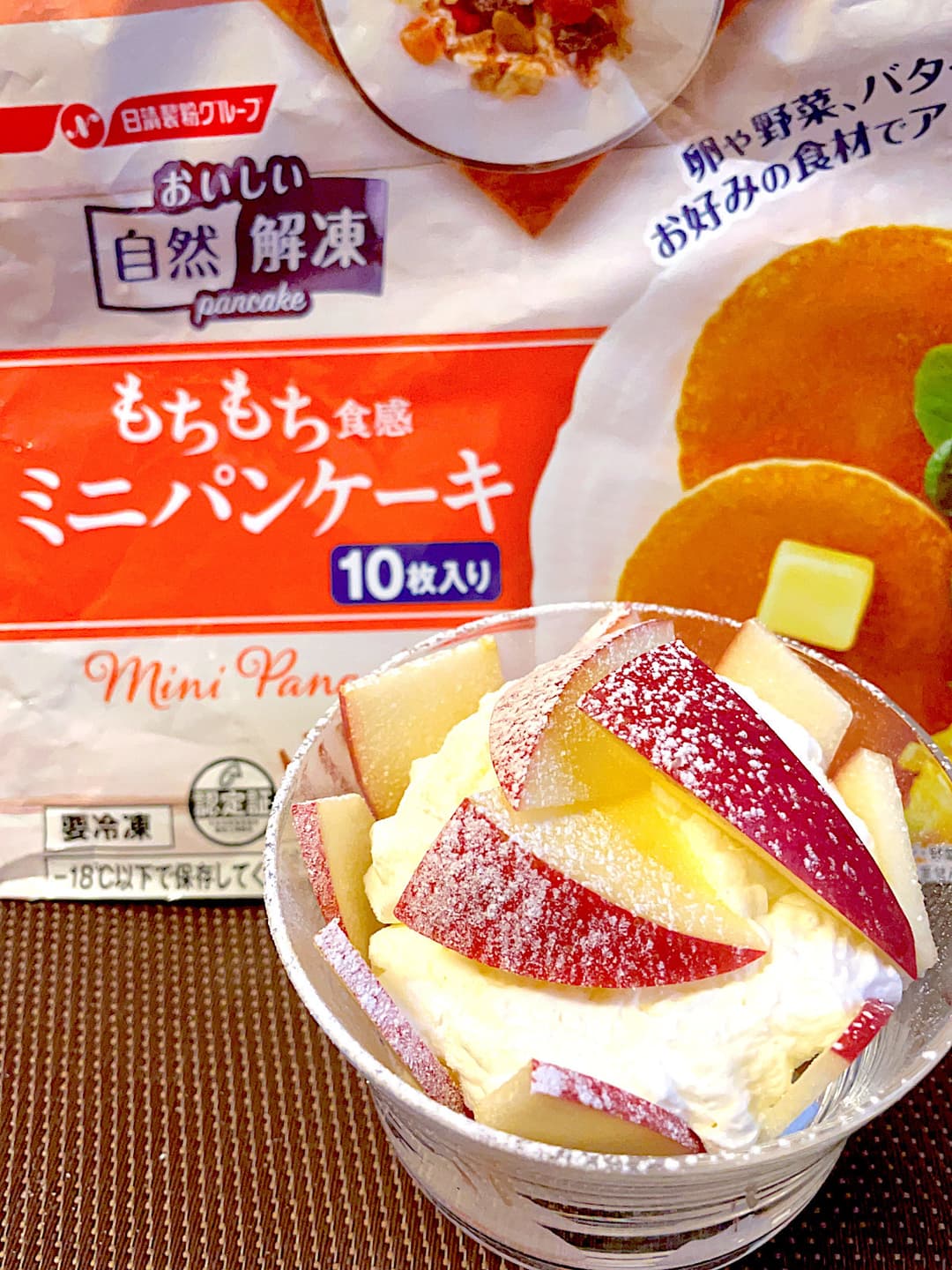 パンケーキのりんごパフェの完成写真