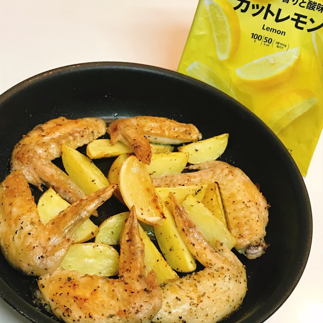 手羽先とポテトのレモン焼きの完成写真