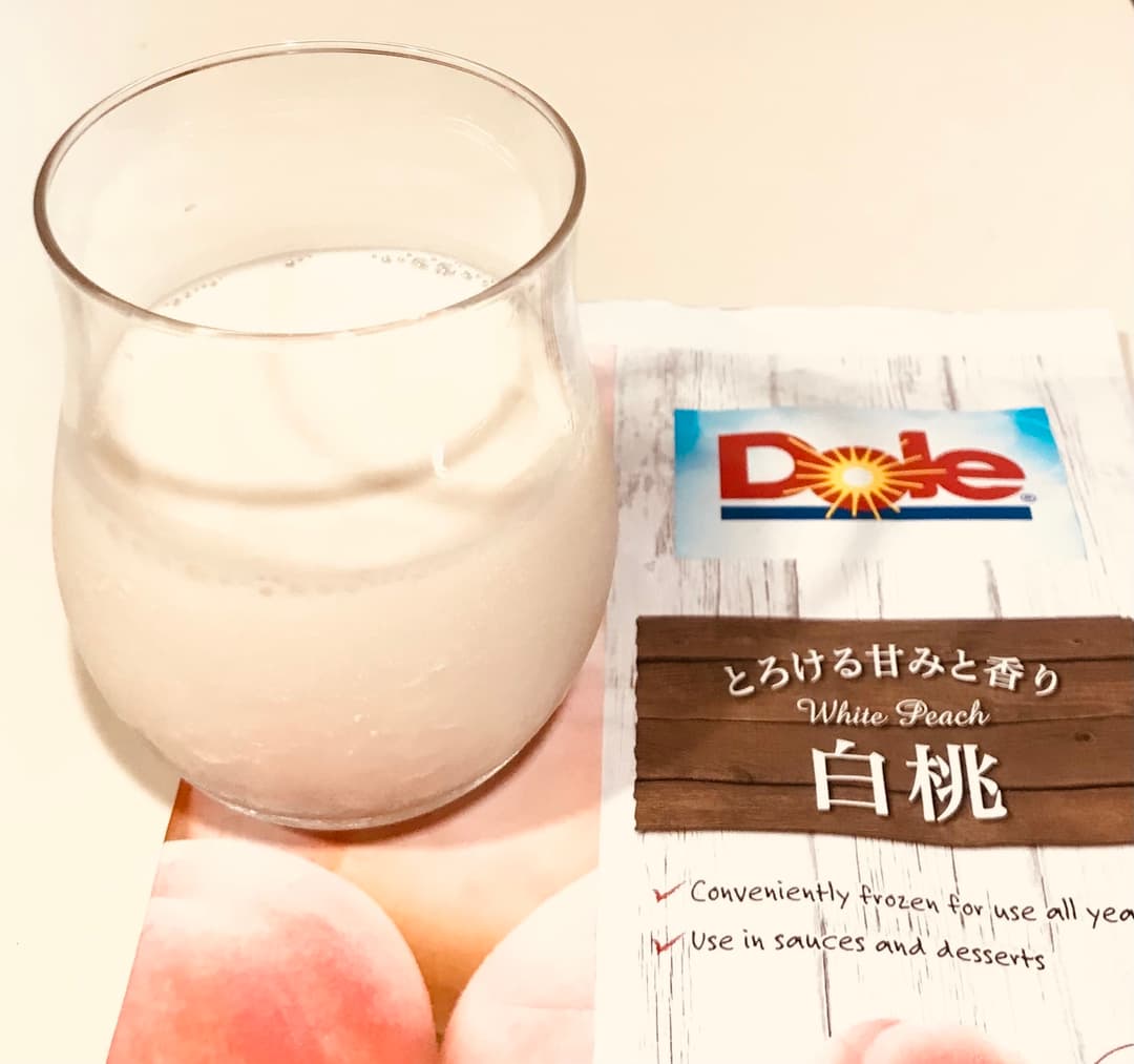 白桃と甘酒のスムージーの完成写真