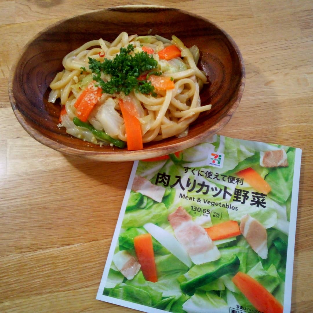 カット野菜で和風ペペロンうどんの完成写真