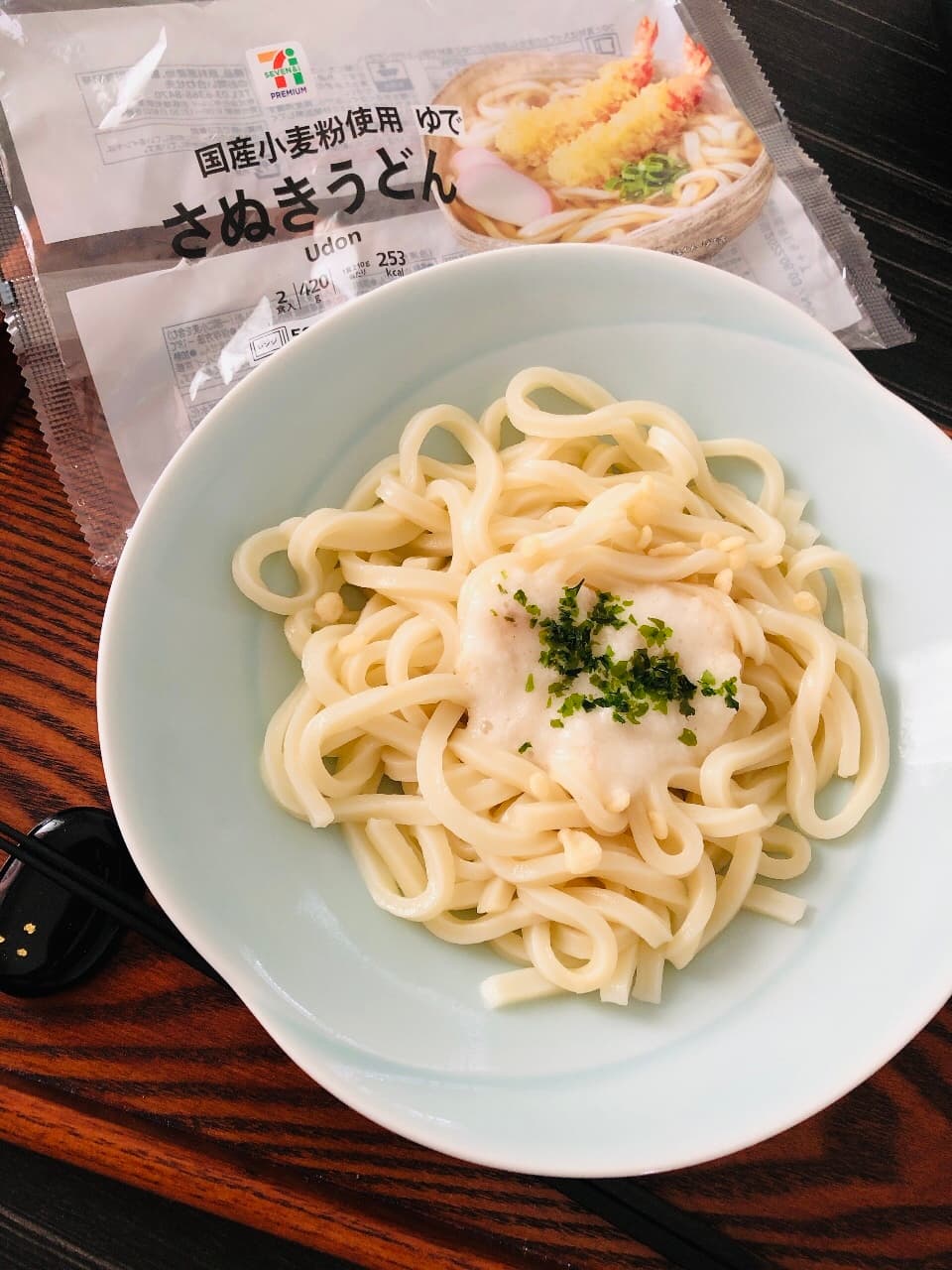あおさ香るとろろぶっかけうどんの完成写真