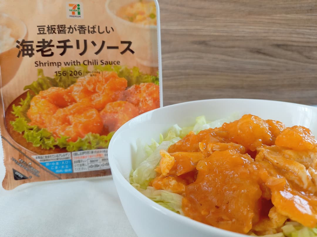 7プレミアム「海老チリソース」の海老チリたまご丼の完成写真