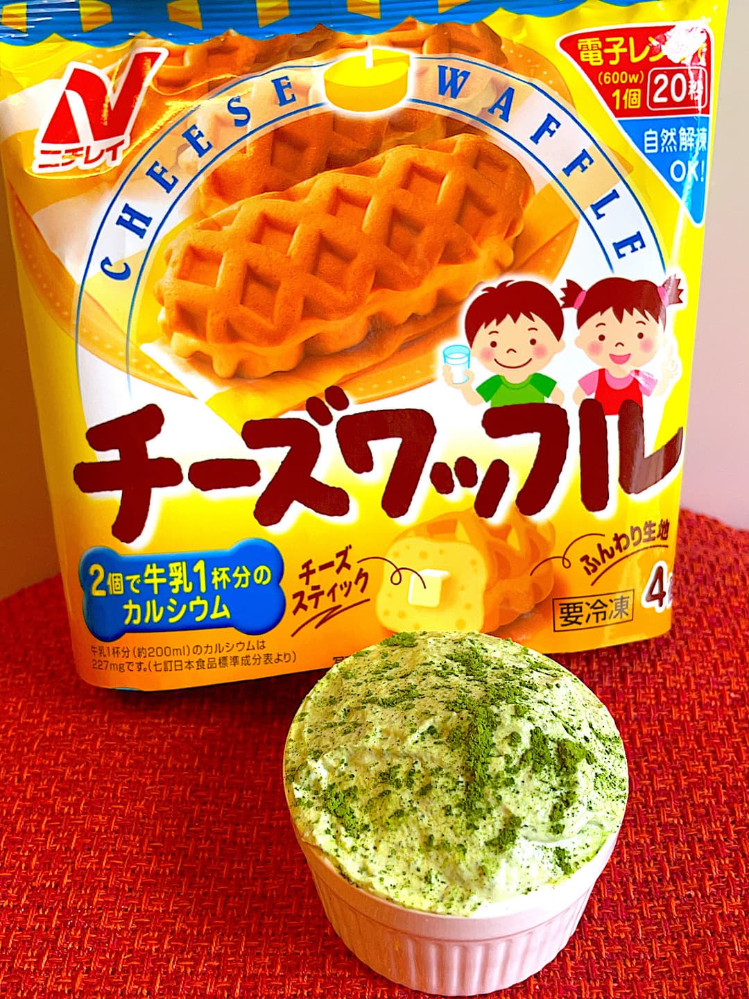 チーズワッフルの抹茶パフェの完成写真