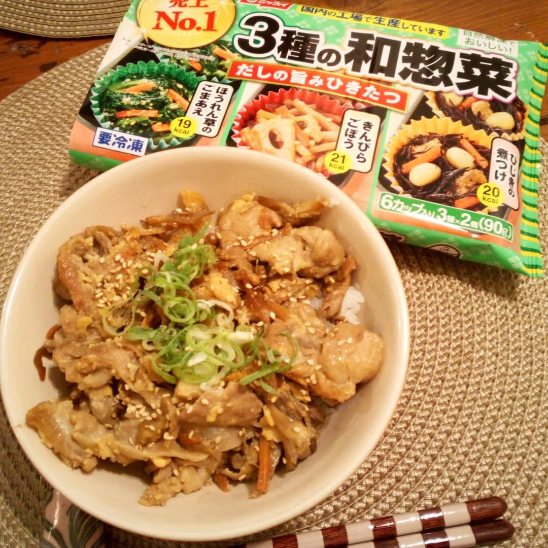 焼き肉のタレできんぴらごぼう丼の完成写真