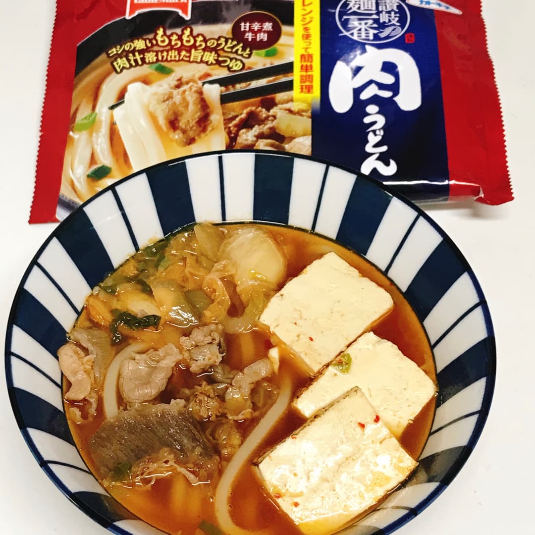 キムチチゲ風肉うどんの完成写真