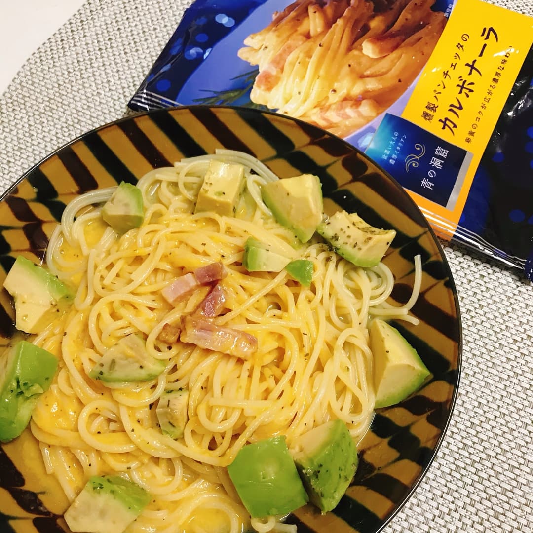 パンチェッタとアボカドのカルボナーラの完成写真