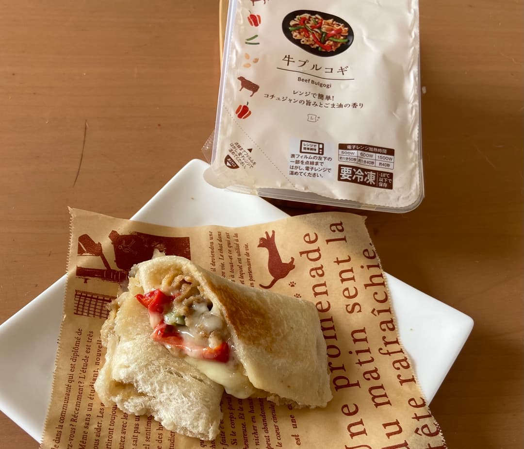 食パンで作る!とろ〜りチーズとプルコギのラップサンドの完成写真