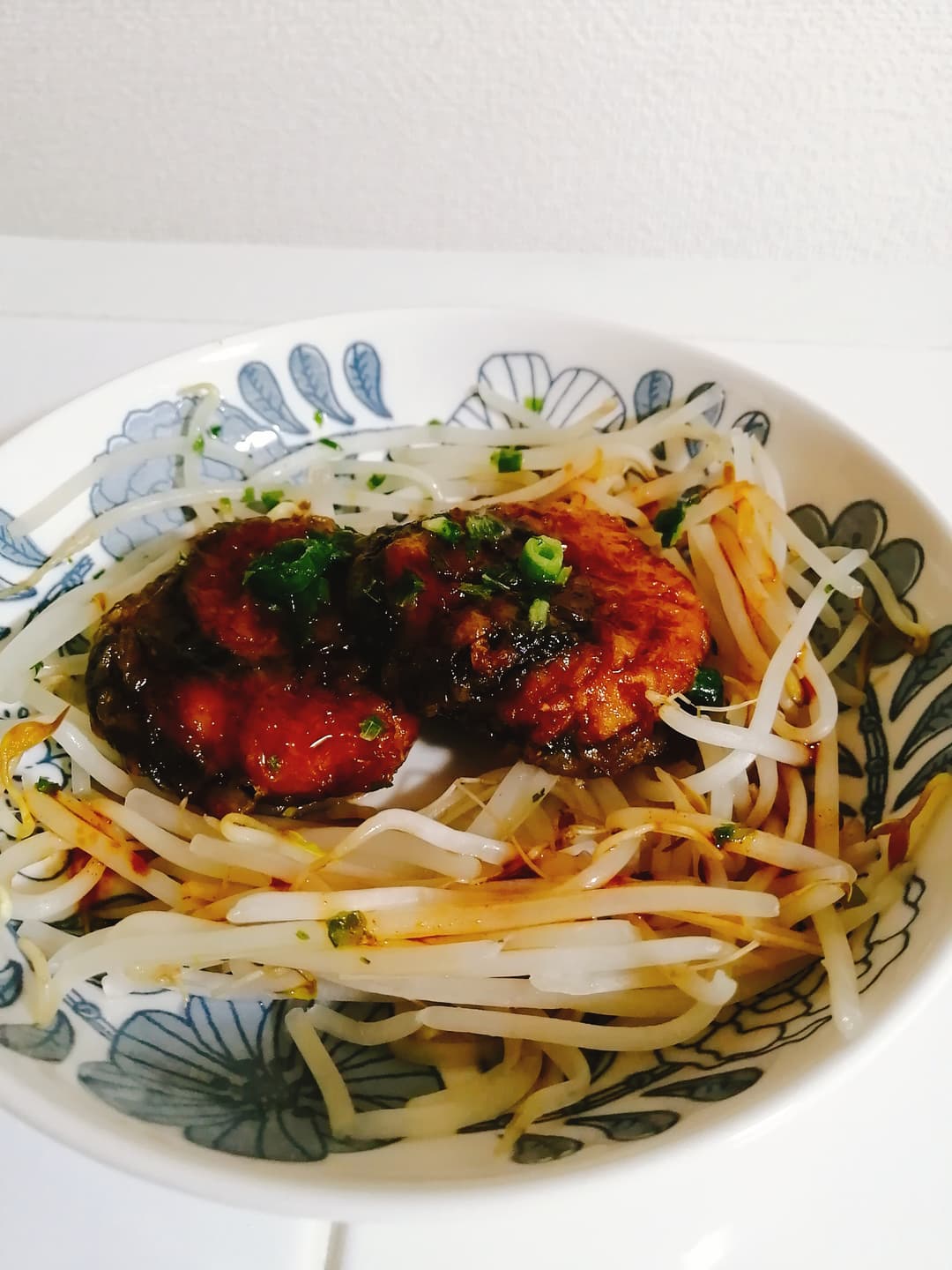 なすひき肉はさみ揚げ ピリ辛豆板醤ソースがけの完成写真