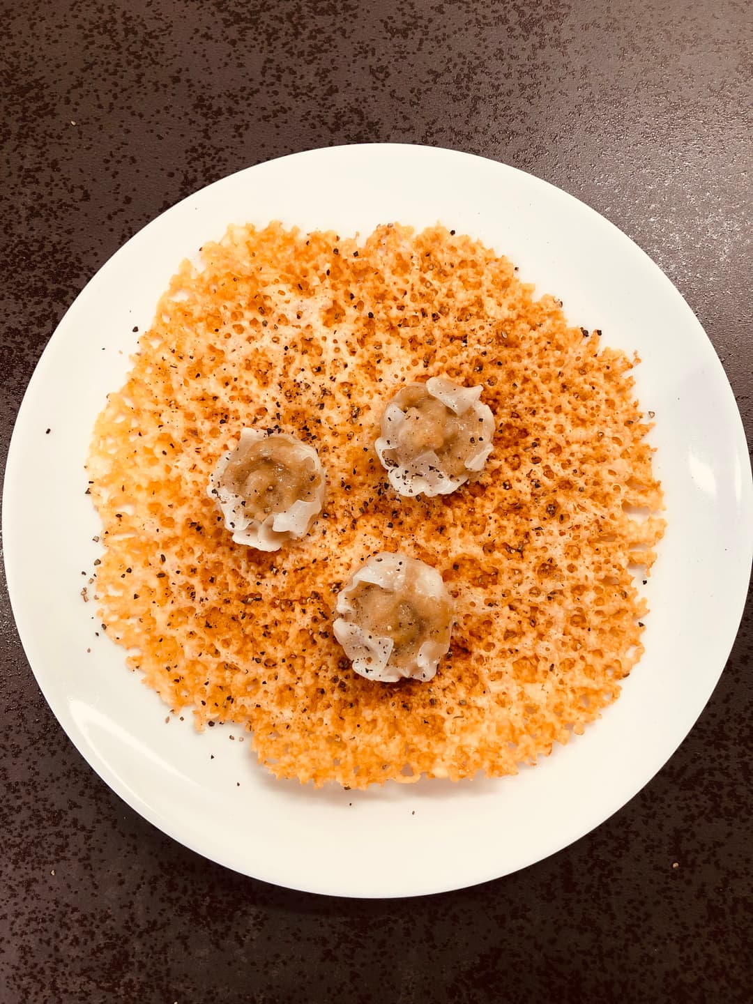 肉しゅうまいのチーズ羽煎餅の完成写真