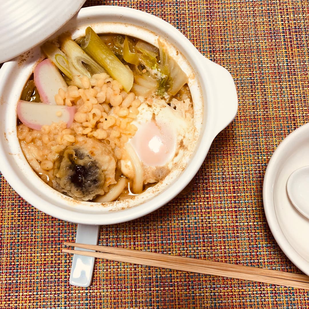 しいたけ入り味噌煮込みうどんの完成写真