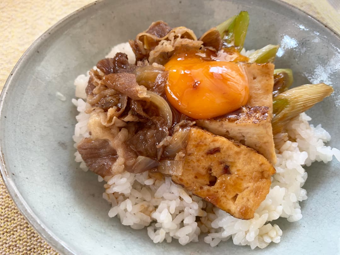 牛皿すき焼き丼の完成写真