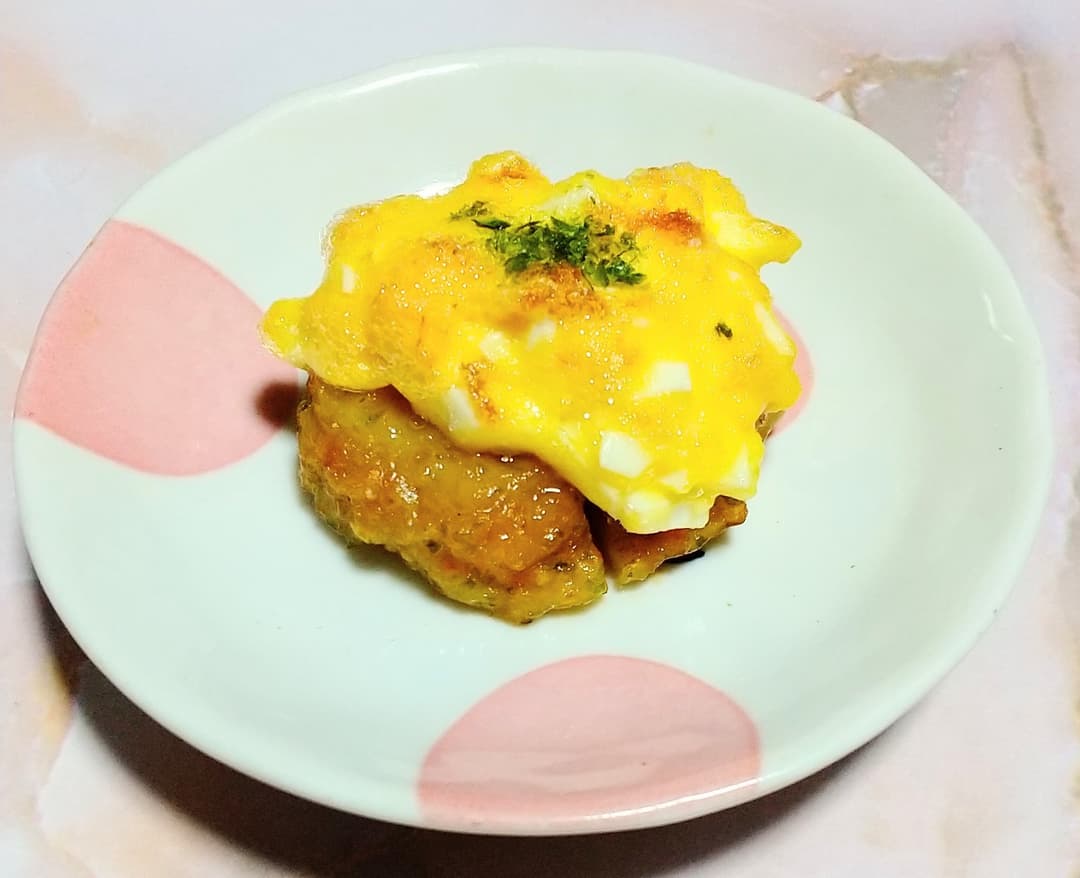 れんこんひき肉はさみ揚げのゆで卵マヨ焼きの完成写真