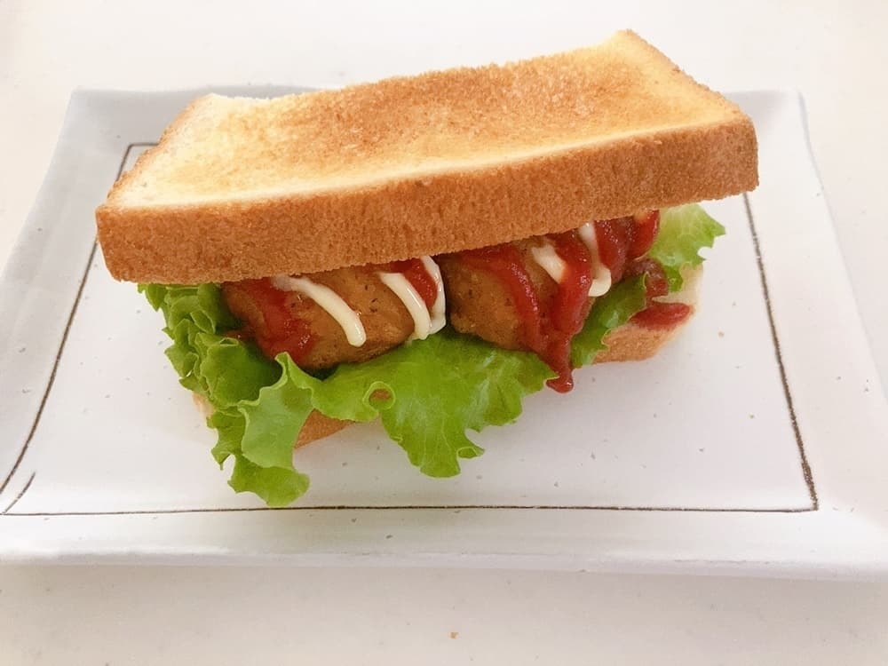 特からレタスサンドの完成写真