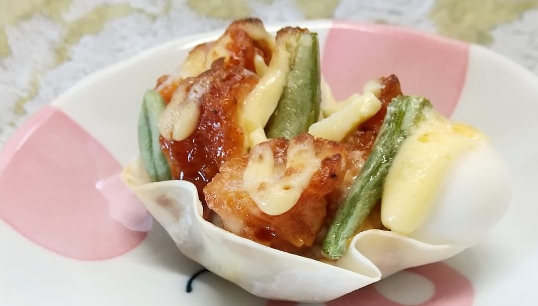 餃子の皮で旨辛チキン入りキッシュの完成写真