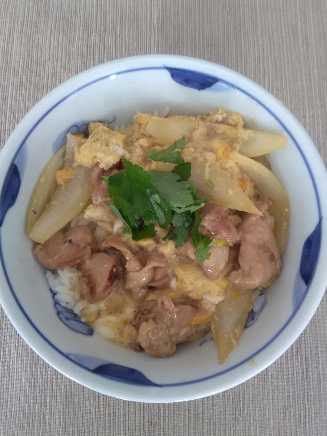 焼き鳥丼の完成写真