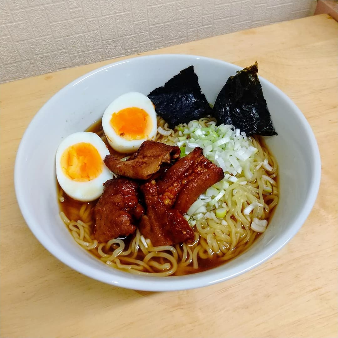 手作りスープのこてっちゃんラーメンの完成写真