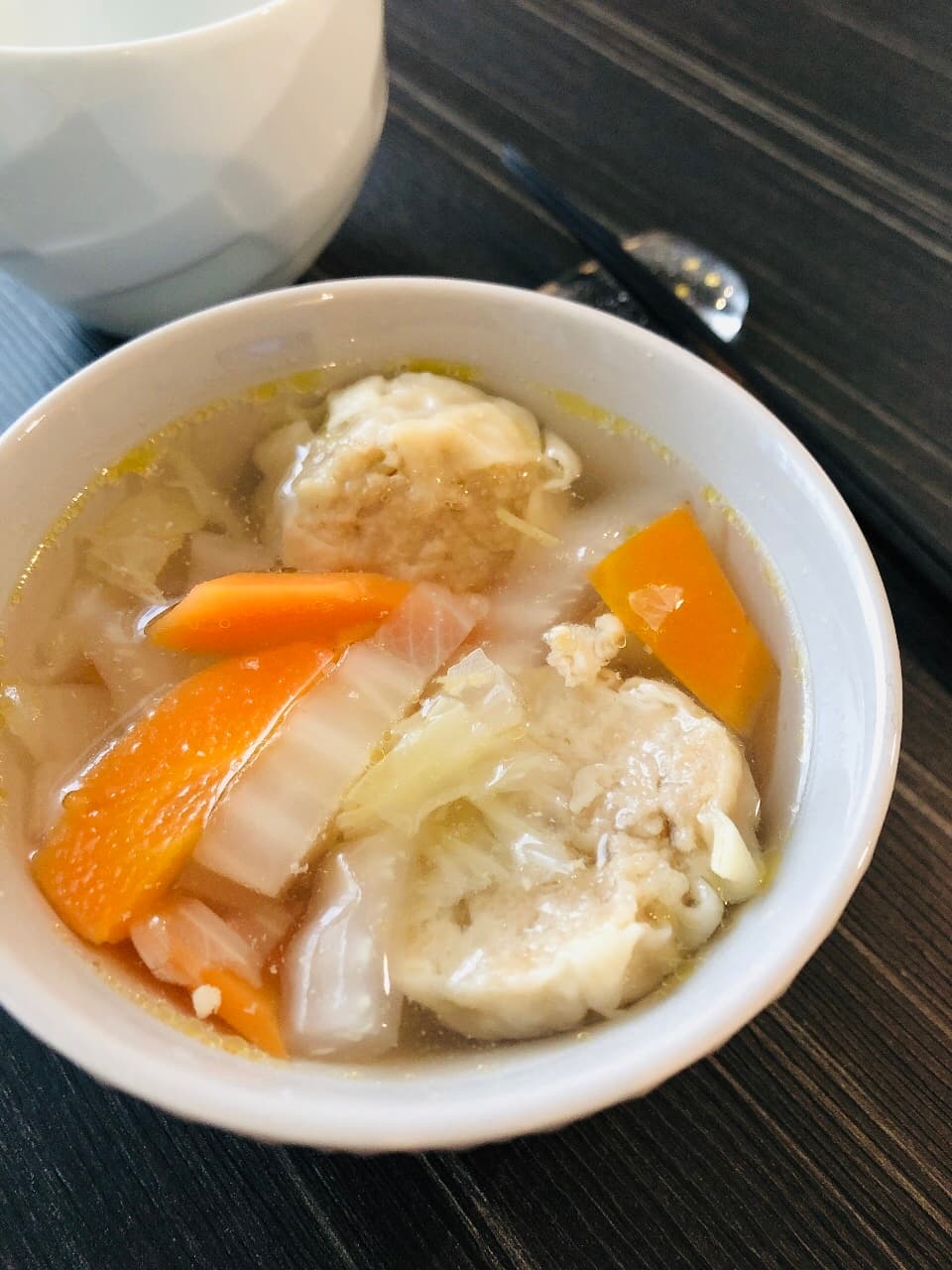 四川焼売と白菜、人参のスープの完成写真