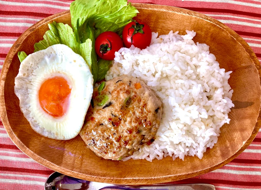 豆腐揚げ入りハンバーグの和風ロコモコの完成写真