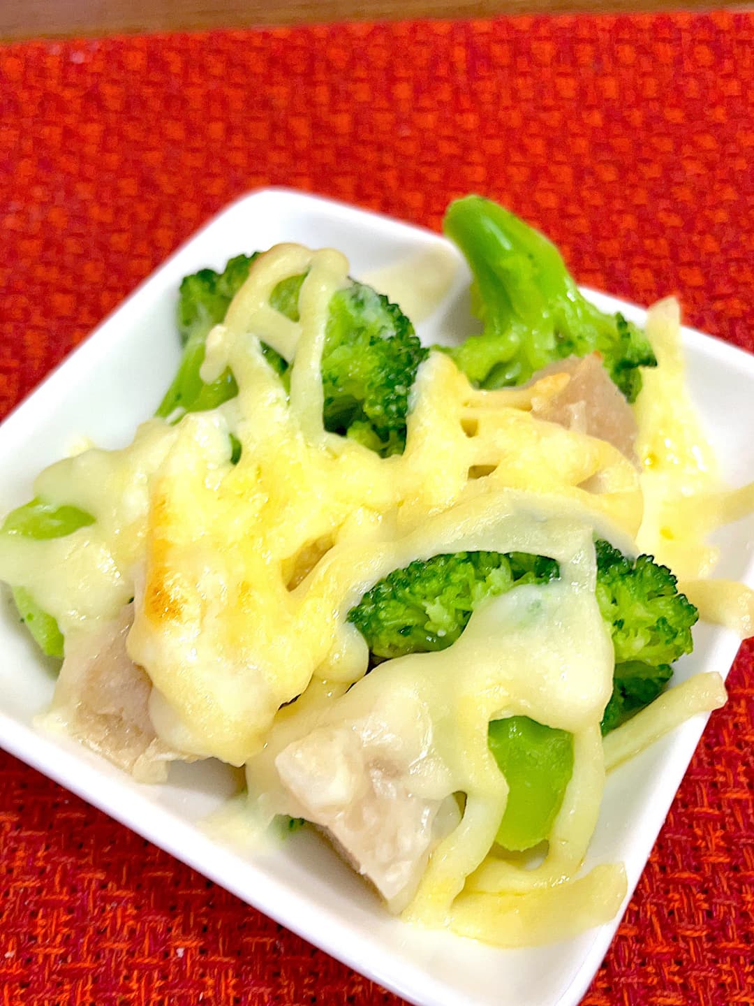 四川焼売のブロッコリーチーズ焼きの完成写真
