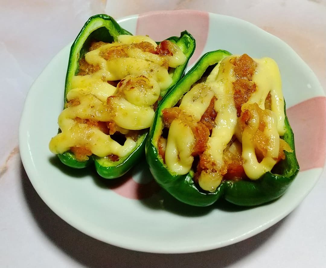 ピーマンの若鶏ももからあげ詰め焼きの完成写真