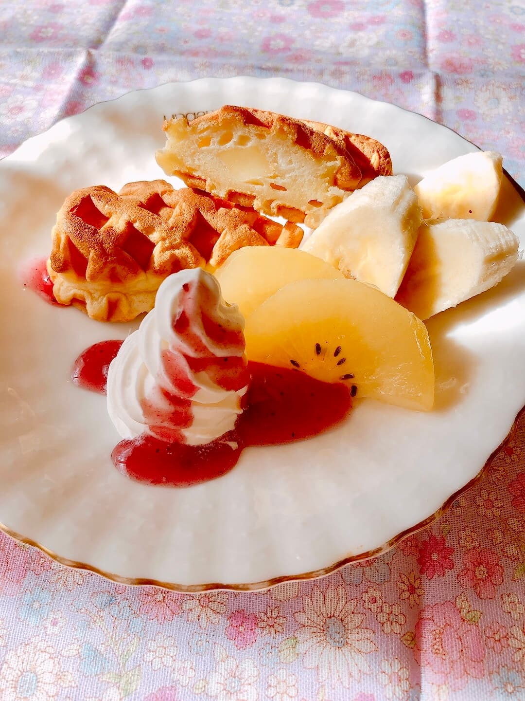 チーズワッフルのデコレーションの完成写真