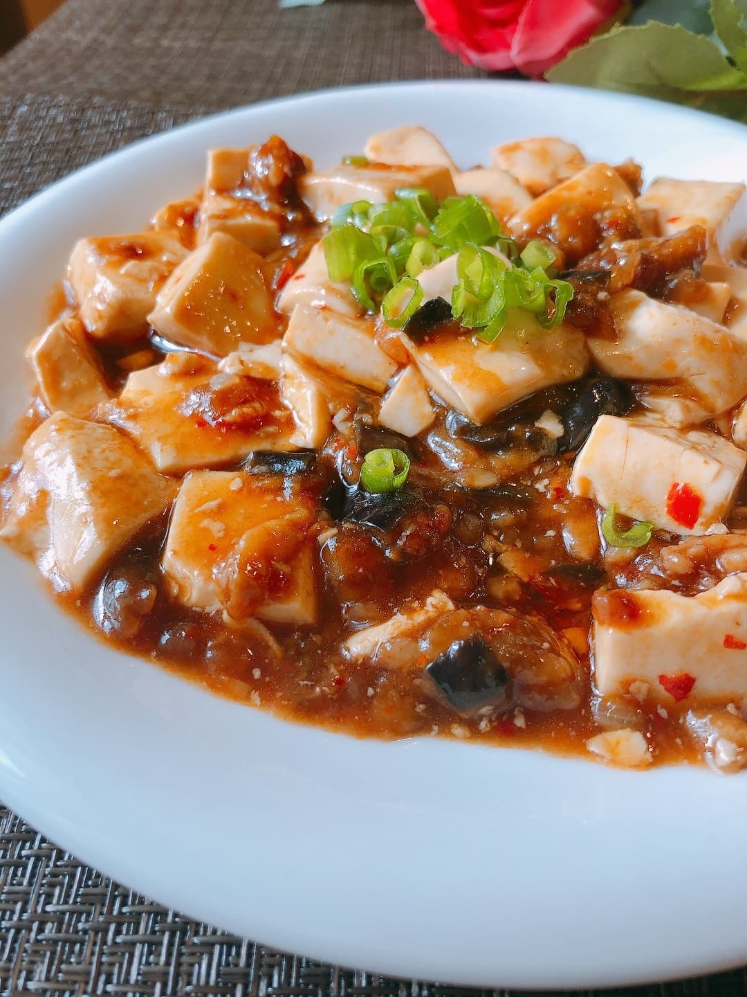 なすひき肉はさみ揚げで麻婆豆腐の完成写真