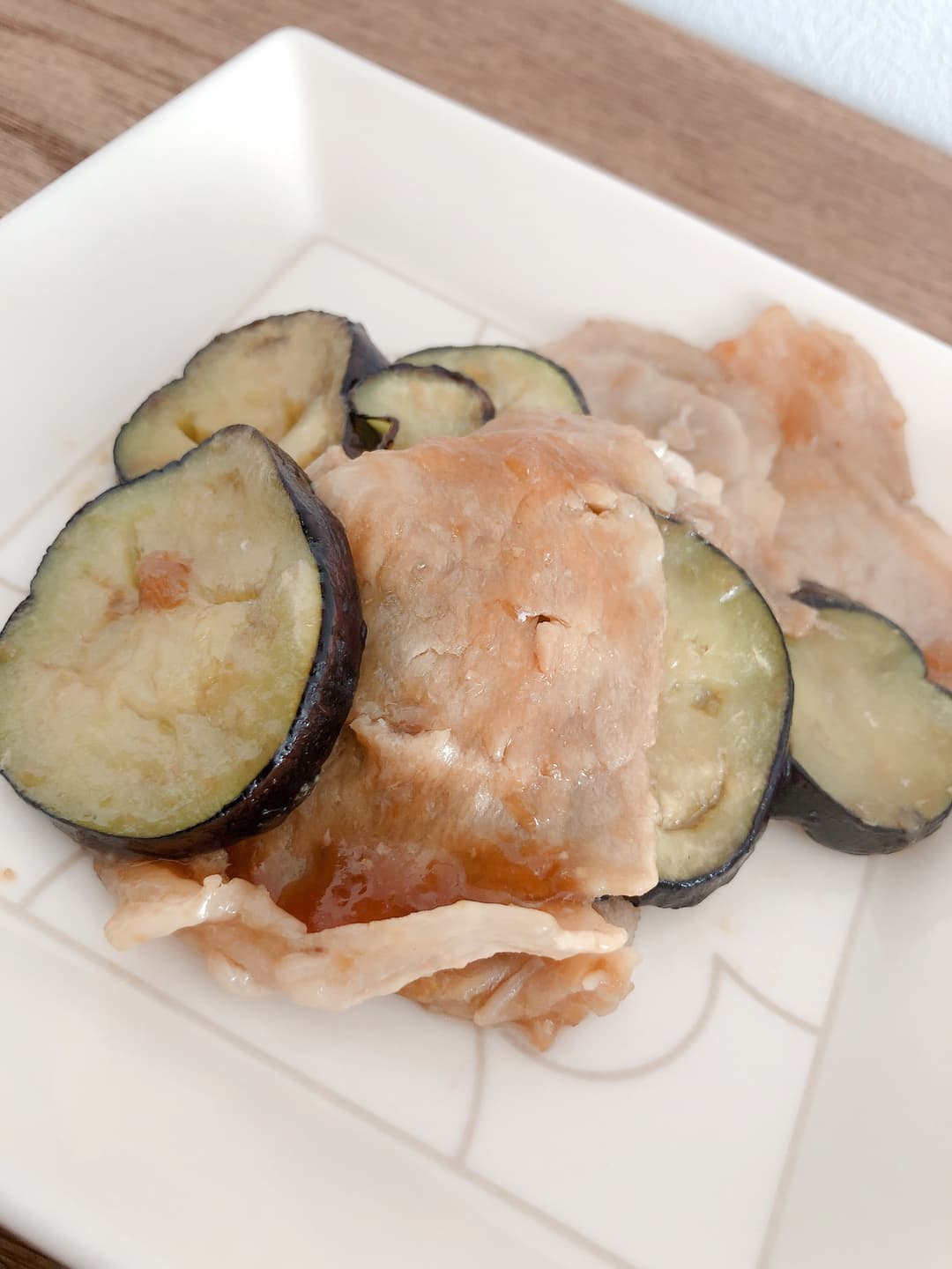 豚ロース生姜焼きの茄子炒めの完成写真
