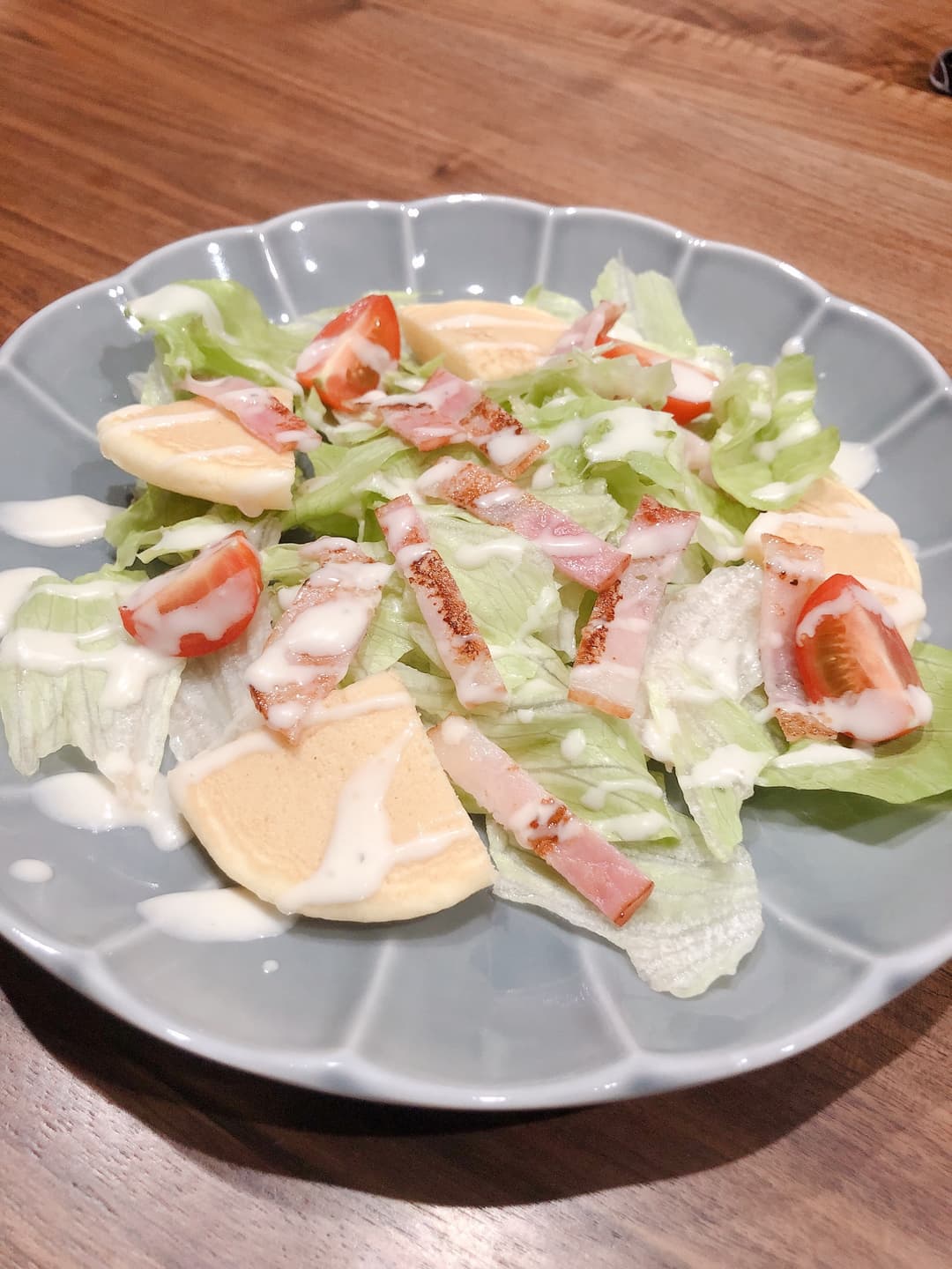 ホットケーキ入りシーザーサラダの完成写真