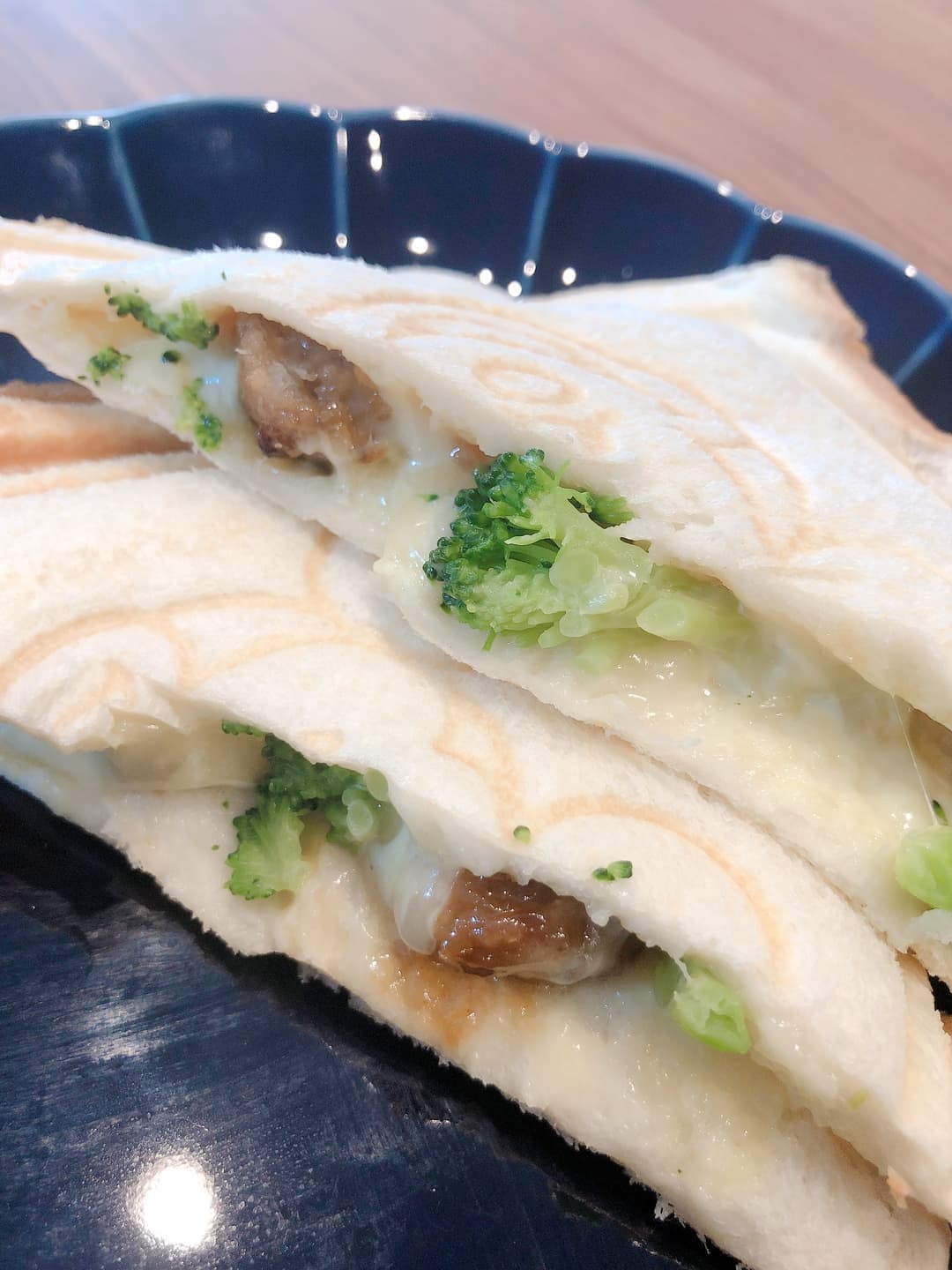 カルビマヨチーズホットサンドの完成写真