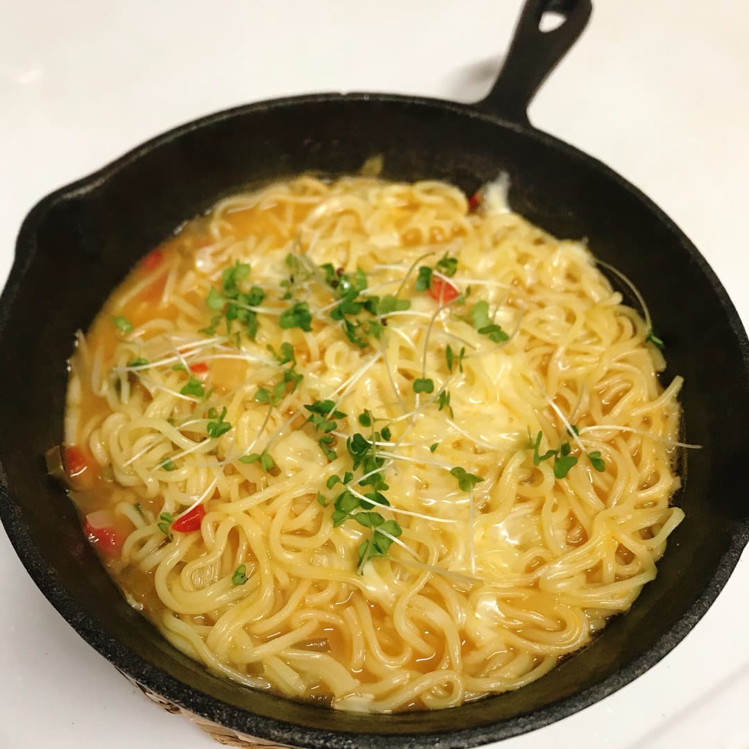 旨辛トムヤムチーズ麺の完成写真