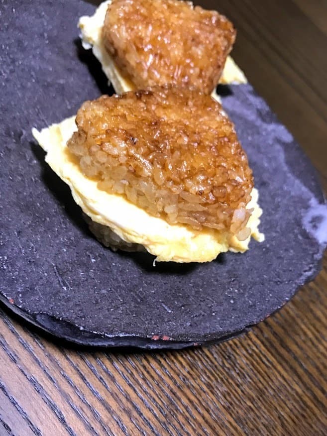 焼きおにぎりバーガー　カリカリチーズ＆エッグの完成写真