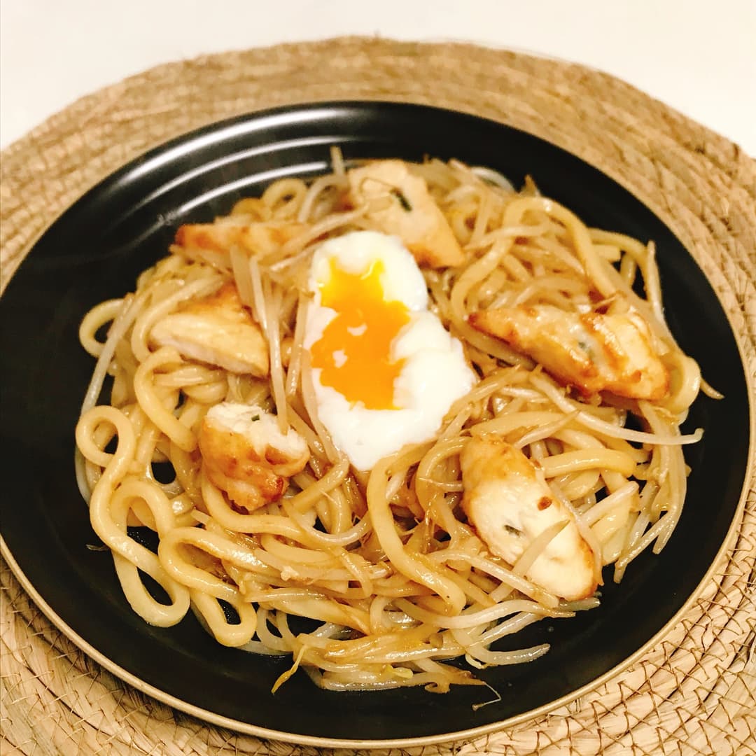 梅しそささみの焼うどんの完成写真