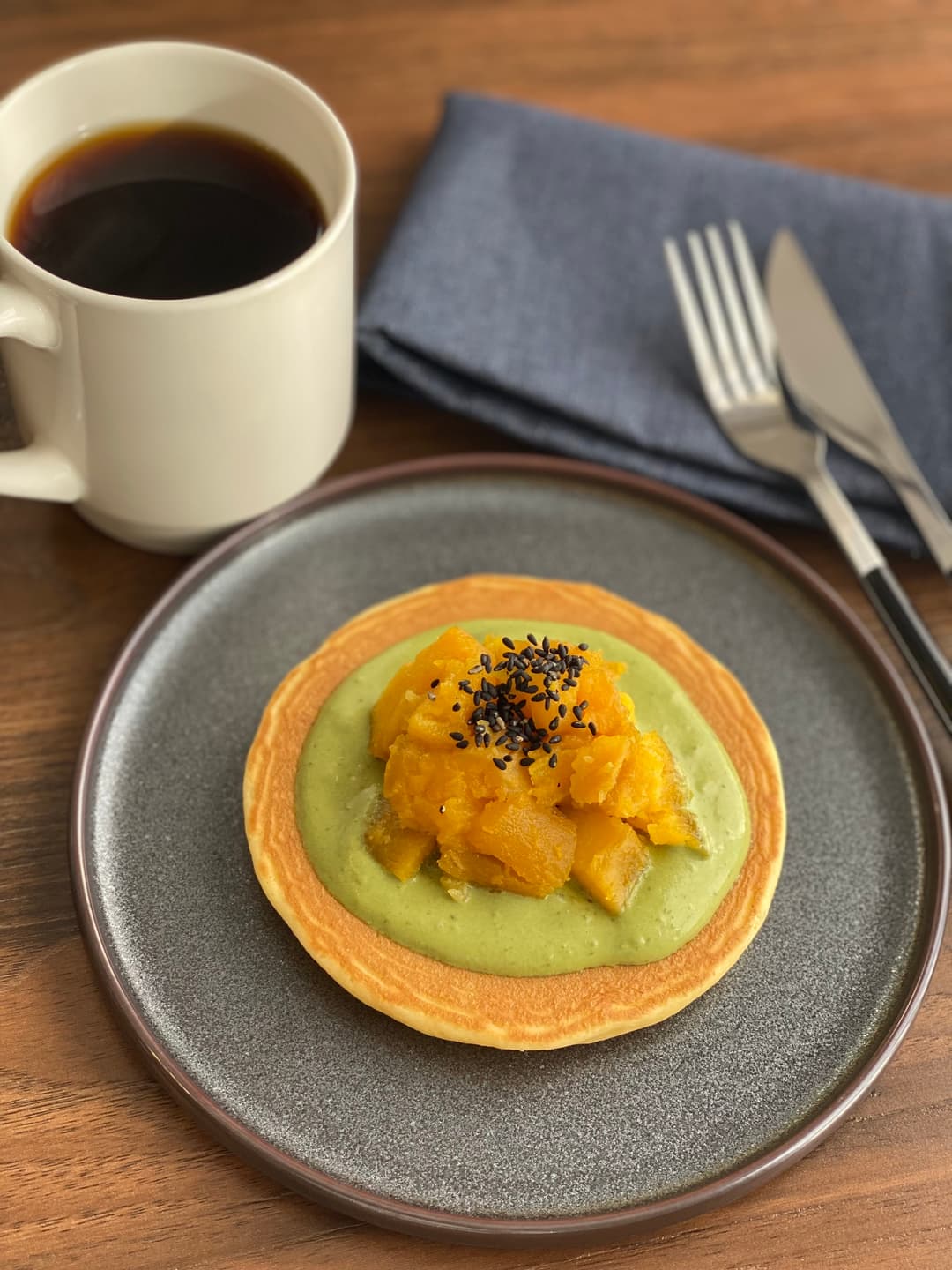 サツマイモと抹茶クリームのパンケーキの完成写真