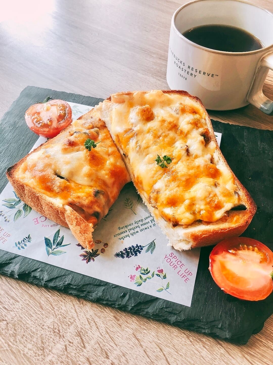 ナスとひき肉のチーズトーストの完成写真