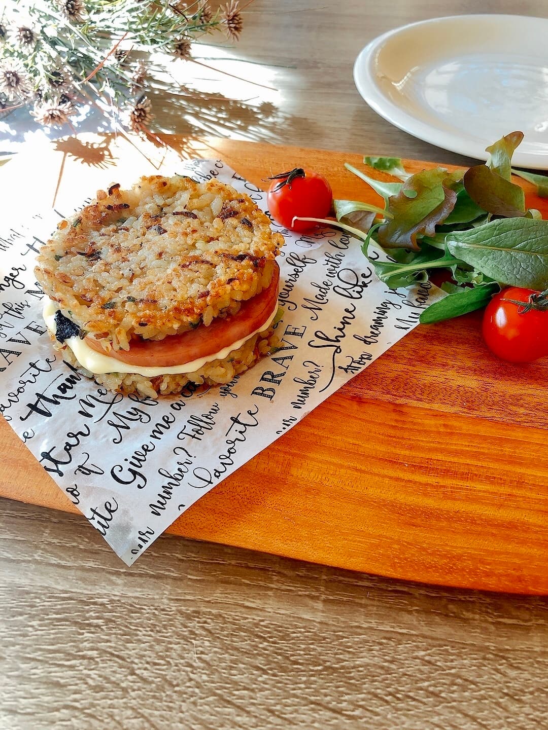 じゃこめしでライスバーガーの完成写真