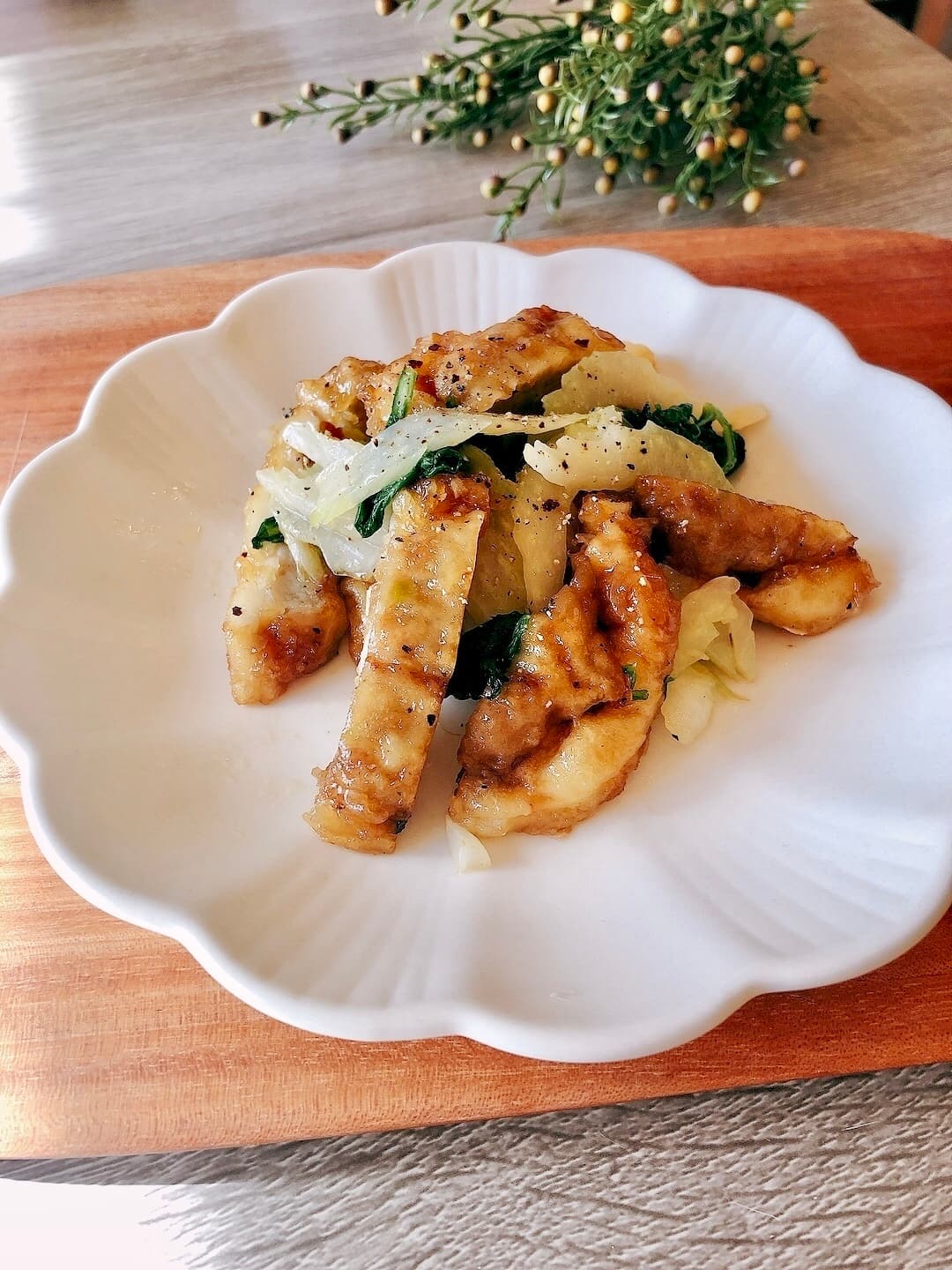 れんこんとセロリの炒め物の完成写真