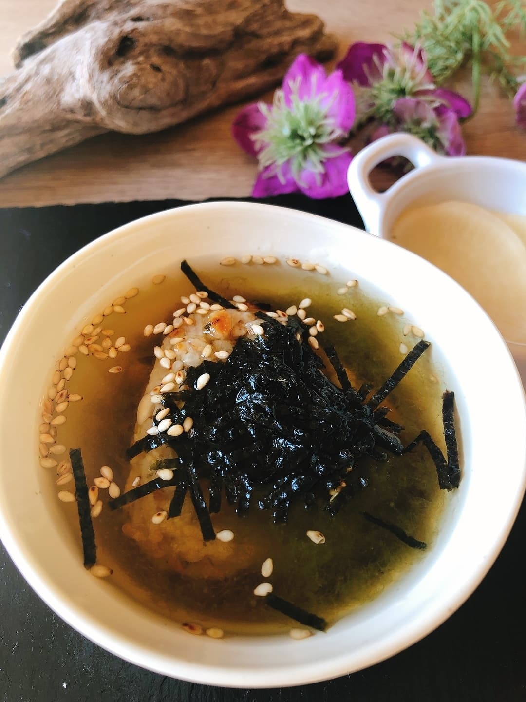 焼きおにぎりの出汁茶漬けの完成写真