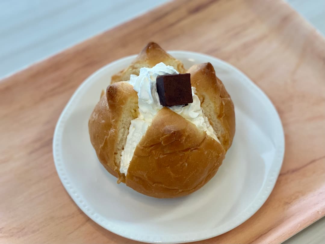 生クリームチョコラケルパンの完成写真