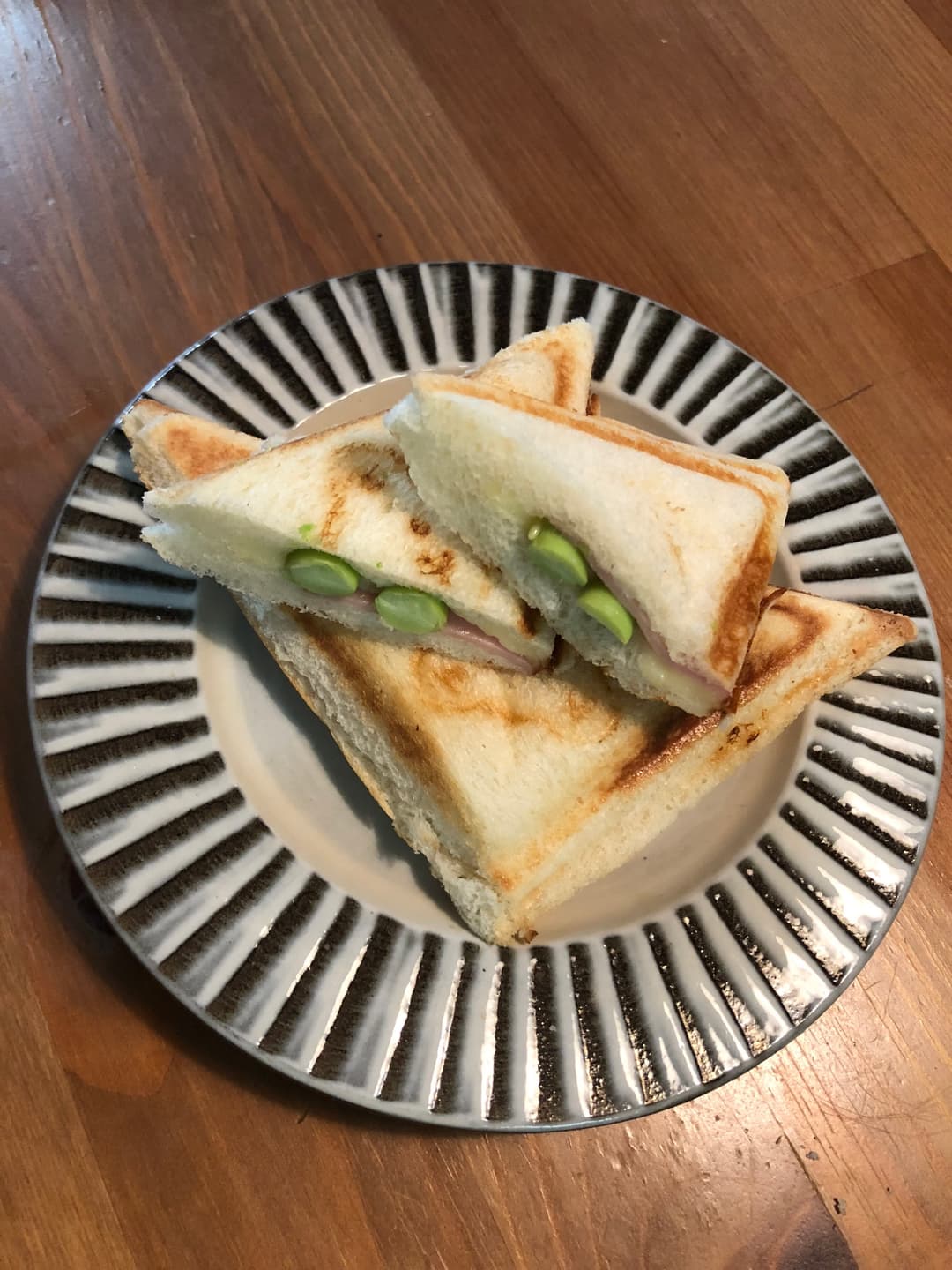 えだ豆のホットサンドの完成写真
