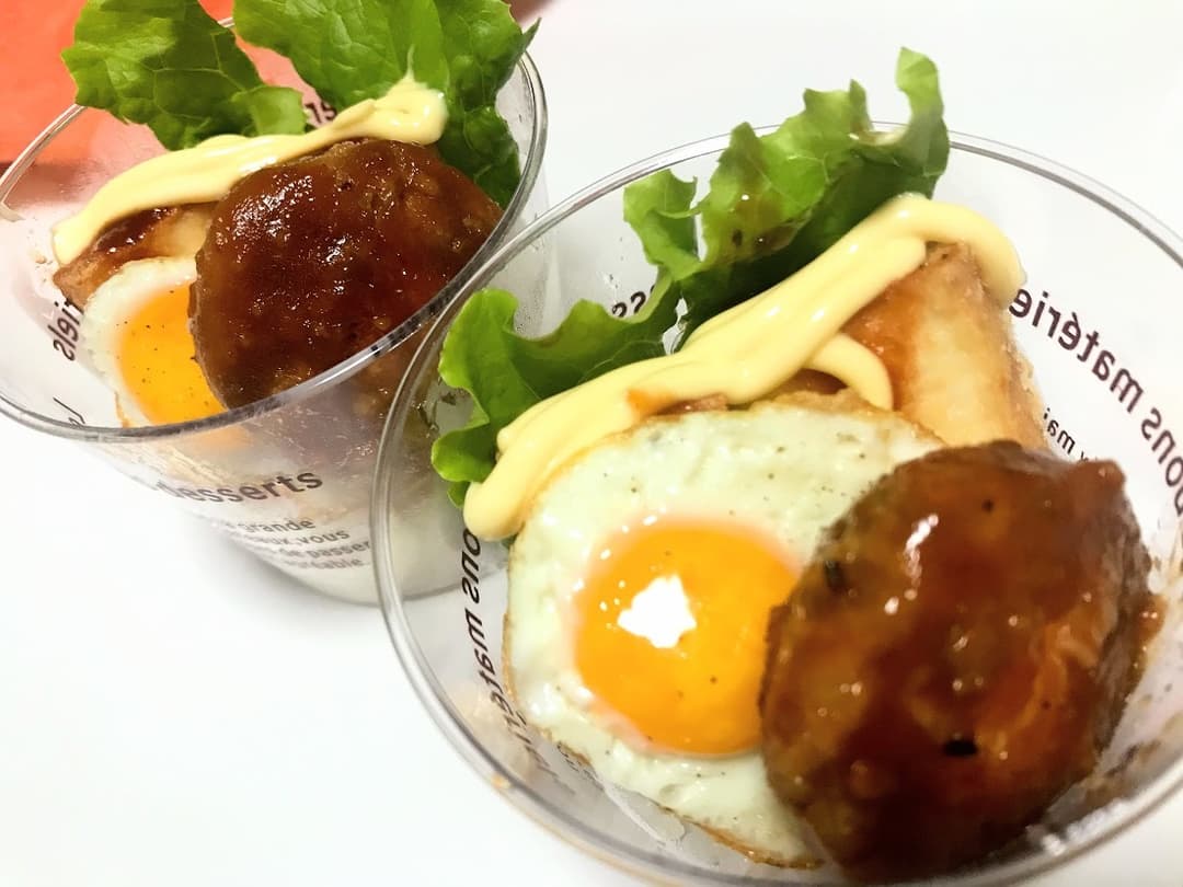 小さなロコモコ丼の完成写真