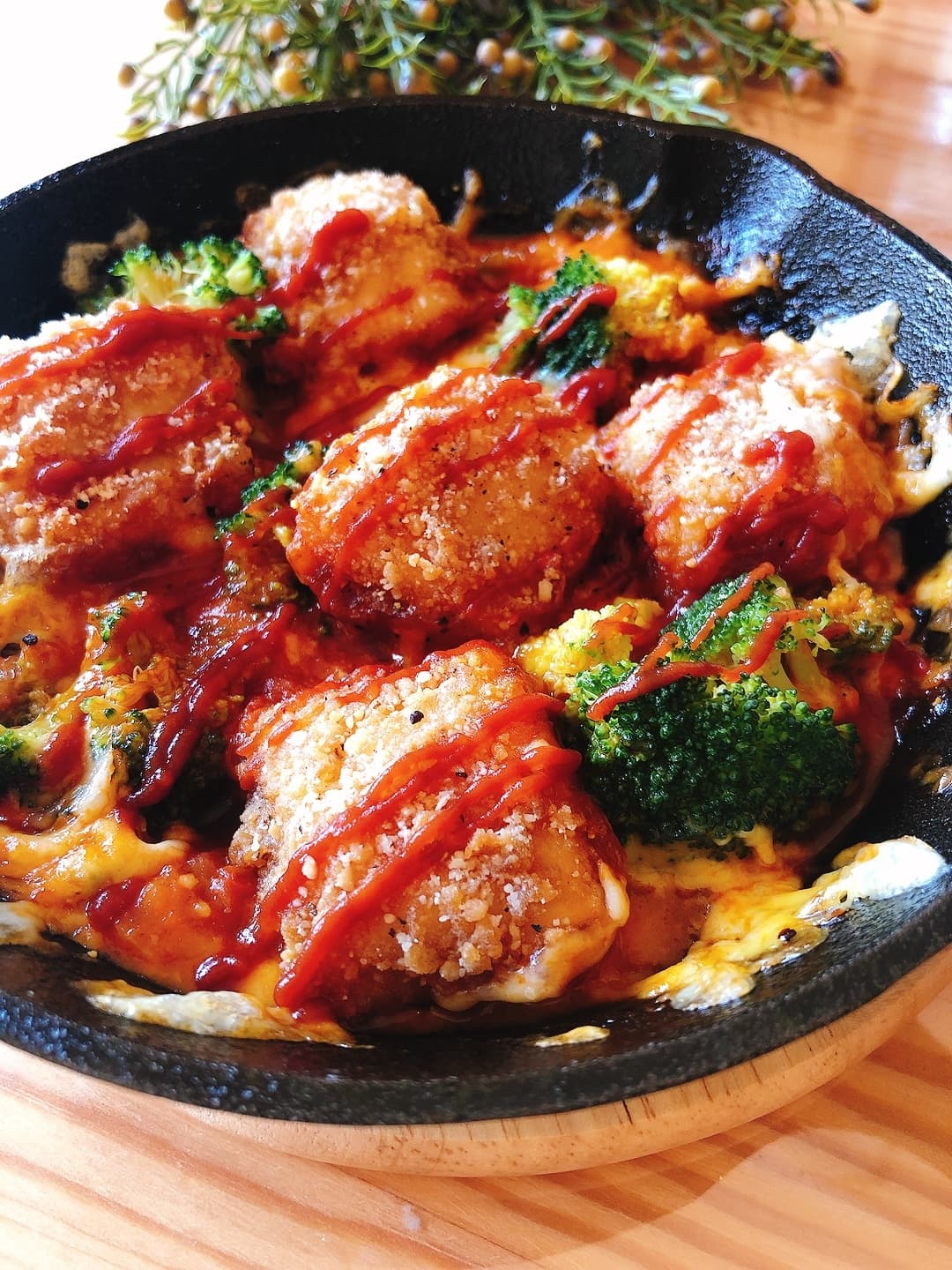 チキンのトマトチーズ焼きの完成写真