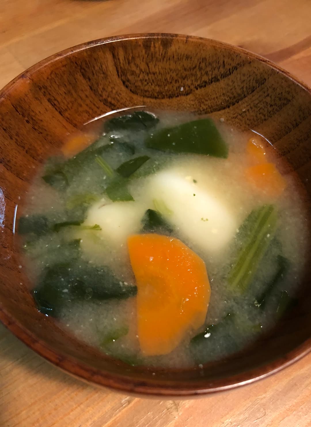 ほうれん草とお餅の味噌汁の完成写真