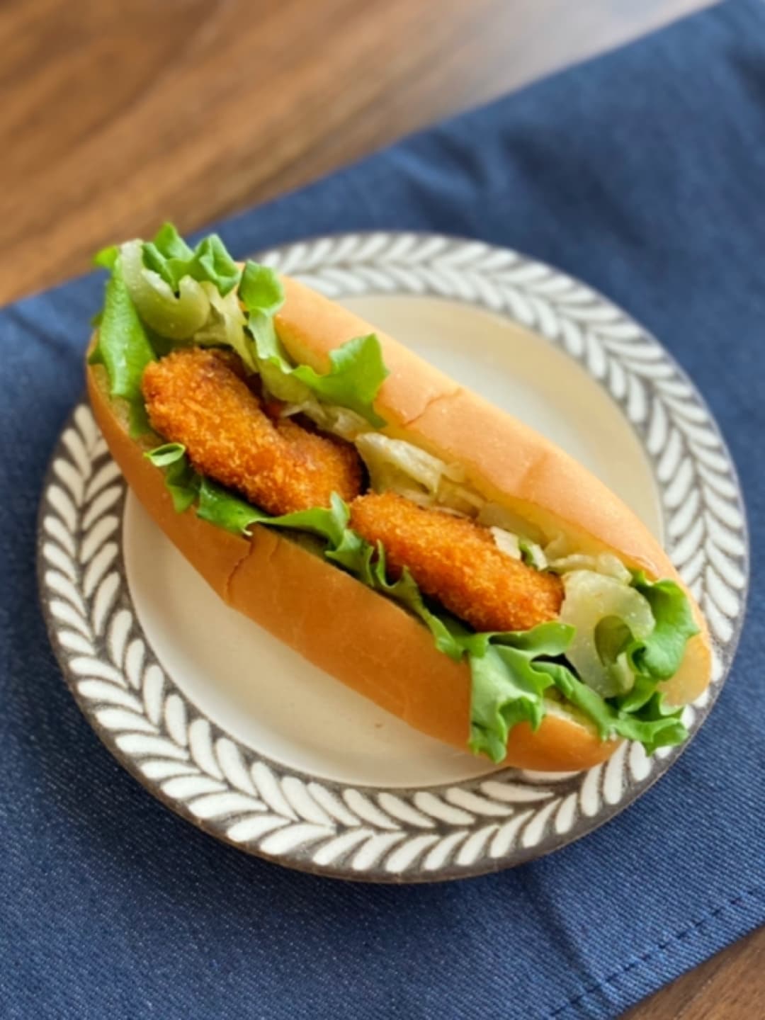 サバとセロリのトマトソースサンドの完成写真
